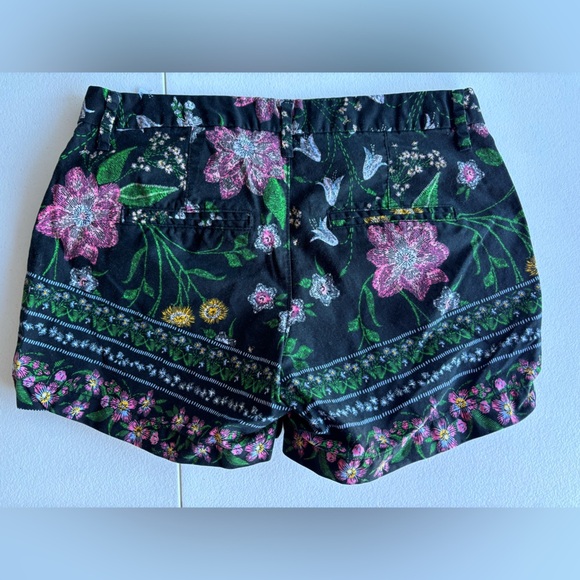 Unique Old Navy Every Day Shorts Size 0 100% Cotton Embroidered Look Black ￼ - Picture 2 of 4